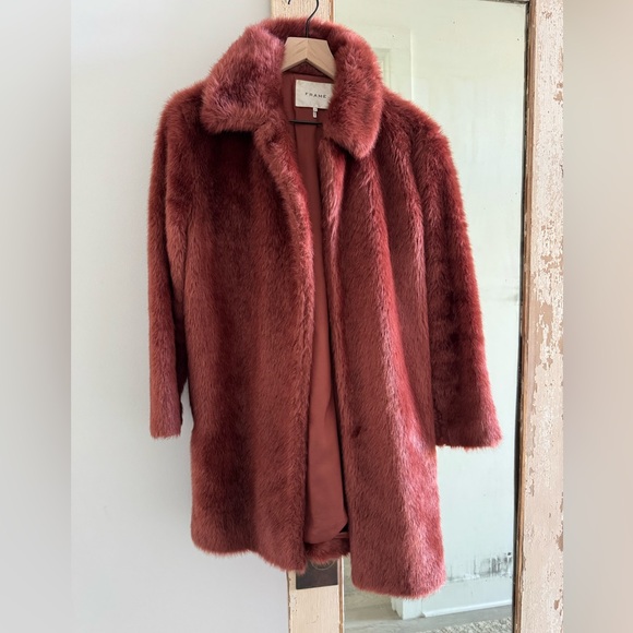 Frame Faux Fur - Picture 4 of 9